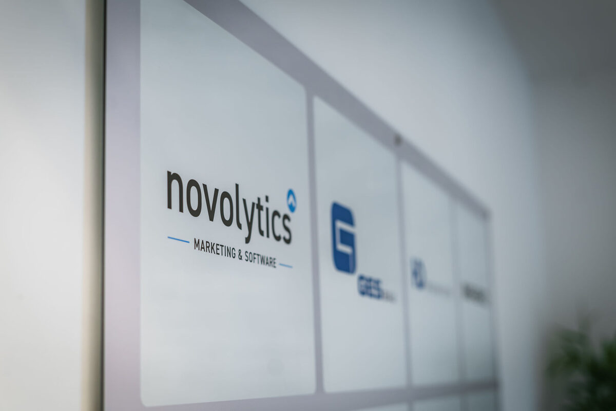 novolytics Logo im Inneren